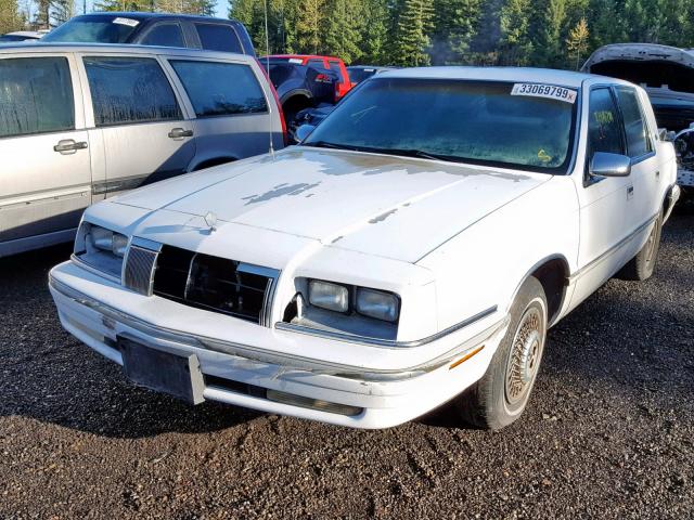 1C3XC66R8ND862241 - 1992 CHRYSLER NEW YORKER WHITE photo 2