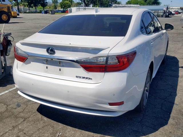 JTHBW1GGXG2108705 - 2016 LEXUS ES 300H WHITE photo 4