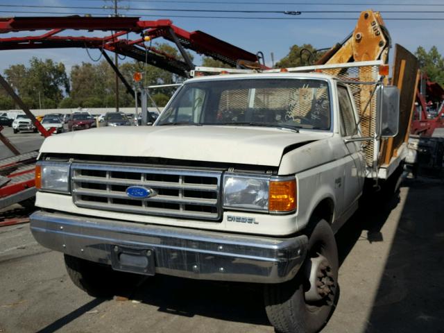 2FDLF47M8JCB28908 - 1988 FORD F SUPER DU WHITE photo 2