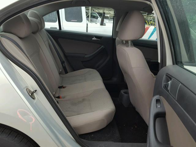 3VW2K7AJ8BM364800 - 2011 VOLKSWAGEN JETTA BASE Արծաթագույն լուսանկար 6