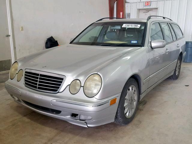 WDBJH65J22X080251 - 2002 MERCEDES-BENZ E 320 SILVER photo 2