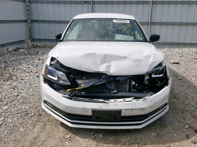 3VWD17AJ3GM415865 - 2016 VOLKSWAGEN JETTA SPOR WHITE photo 9