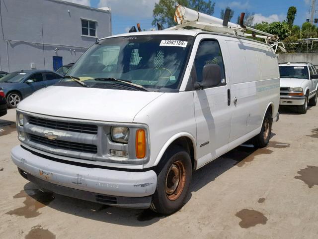 1GCEG15W3V1024587 - 1997 CHEVROLET EXPRESS G1 WHITE photo 2