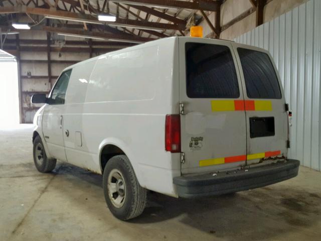 1GCDM19X32B135086 - 2002 CHEVROLET ASTRO WHITE photo 3