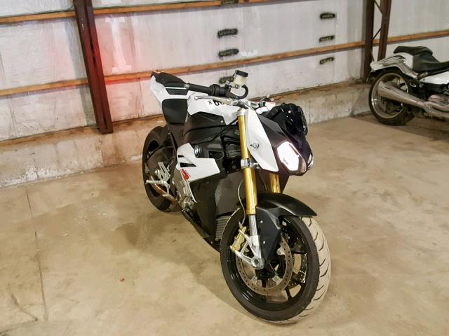 WB10D1207GZ696852 - 2016 BMW S 1000 R WHITE photo 1