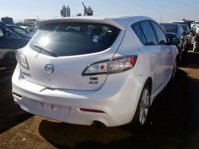 JM1BL1M67B1384926 - 2011 MAZDA 3 S WHITE photo 4