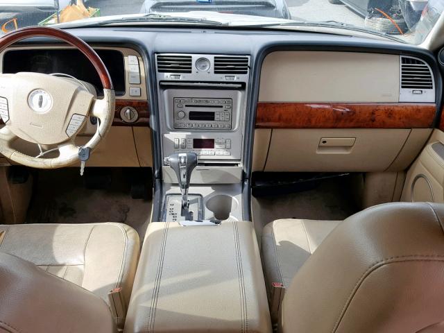 5LMFU28545LJ11434 - 2005 LINCOLN NAVIGATOR Qızıl foto 9