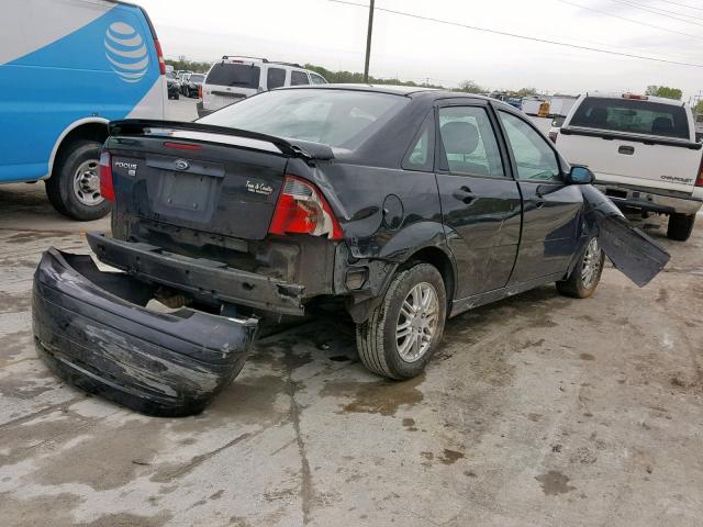 1FAHP34N17W315683 - 2007 FORD FOCUS ZX4 BLACK photo 4