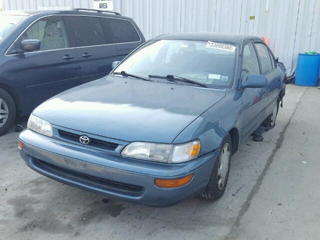 2T1BB02E5TC145802 - 1996 TOYOTA COROLLA DX BLUE photo 2