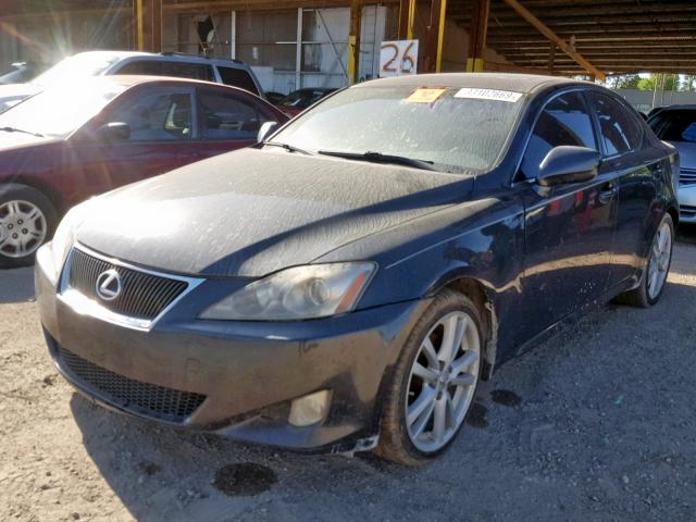 JTHBK262365018767 - 2006 LEXUS IS 250 GRAY photo 2