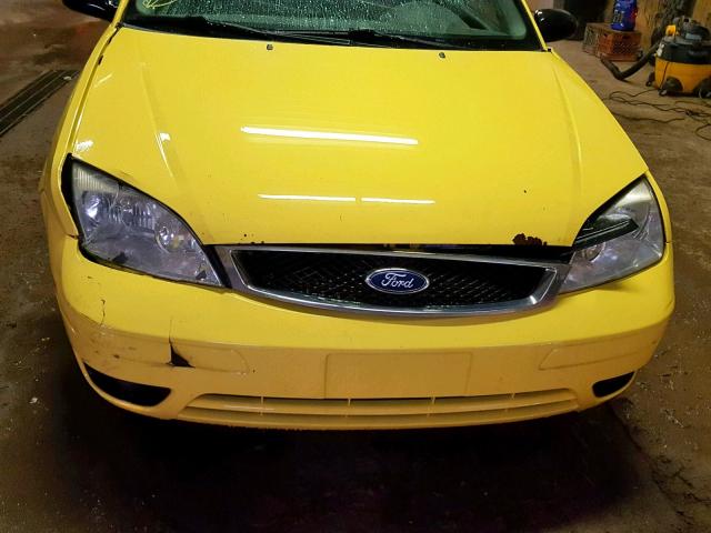 3FAFP31N05R154089 - 2005 FORD FOCUS ZX3 YELLOW photo 9