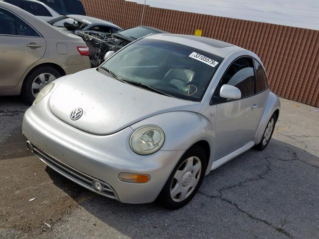 3VWCD21C0YM447181 - 2000 VOLKSWAGEN NEW BEETLE Gümüş foto 2