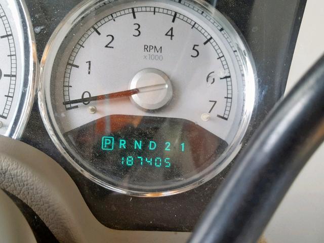 1A8HW58227F556332 - 2007 CHRYSLER ASPEN LIMI MAROON photo 8