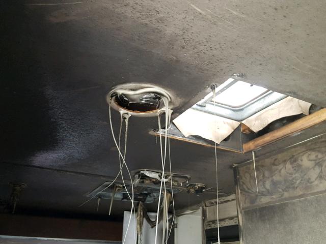 4YDT23R215G911964 - 2005 OUTB TRAVEL TRL WHITE photo 8