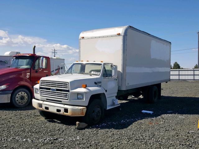 1FDNK74P2KVA11888 - 1989 FORD F700 F WHITE photo 2