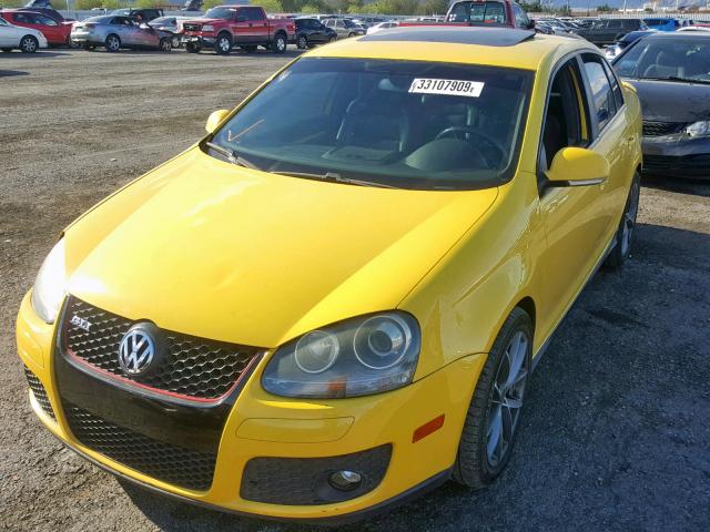 3VWWJ71K37M171670 - 2007 VOLKSWAGEN JETTA GLI YELLOW photo 2