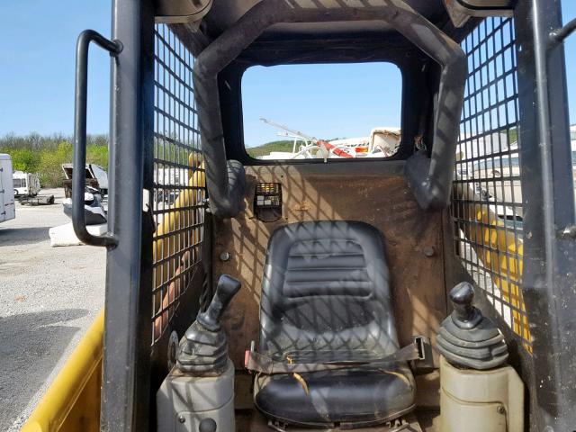 5FZ01171 - 2004 CATERPILLAR SKID STEER YELLOW photo 5