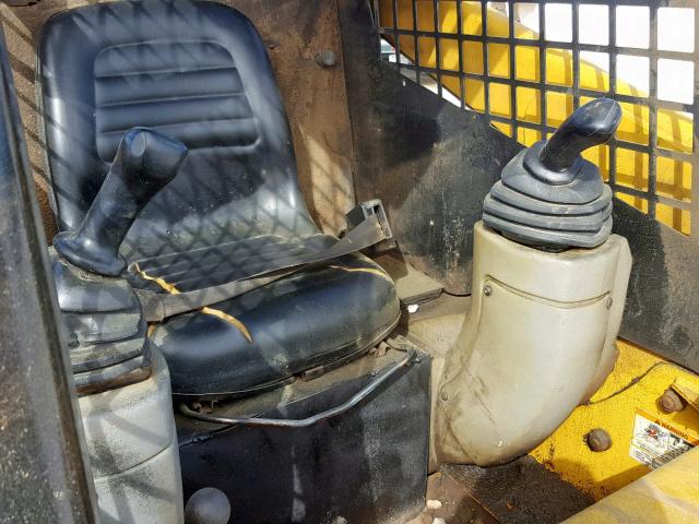 5FZ01171 - 2004 CATERPILLAR SKID STEER YELLOW photo 6