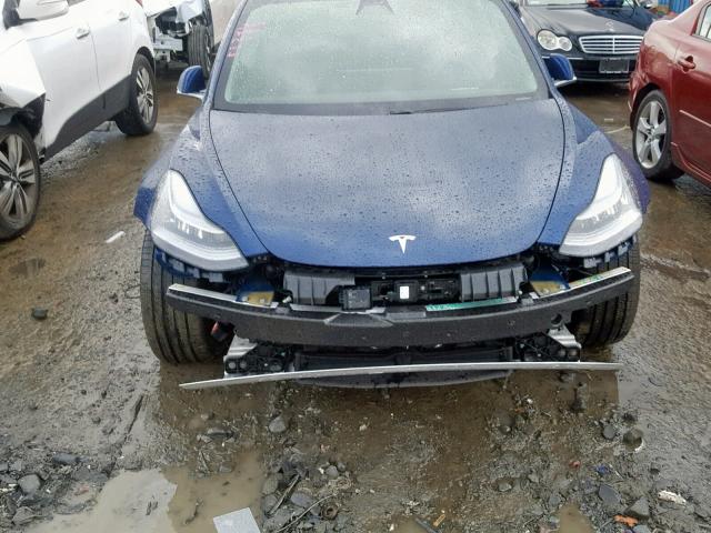 5YJ3E1EA8JF005603 - 2018 TESLA MODEL 3 BLUE photo 9