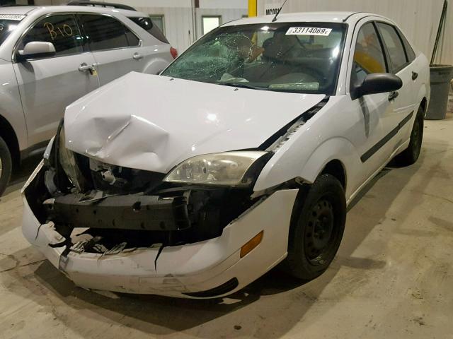 1FAFP34N87W279997 - 2007 FORD FOCUS ZX4 WHITE photo 2