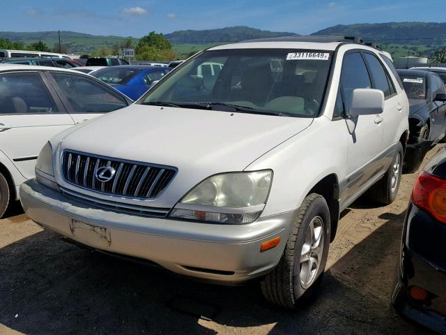 JTJHF10U210219695 - 2001 LEXUS RX 300 WHITE photo 2