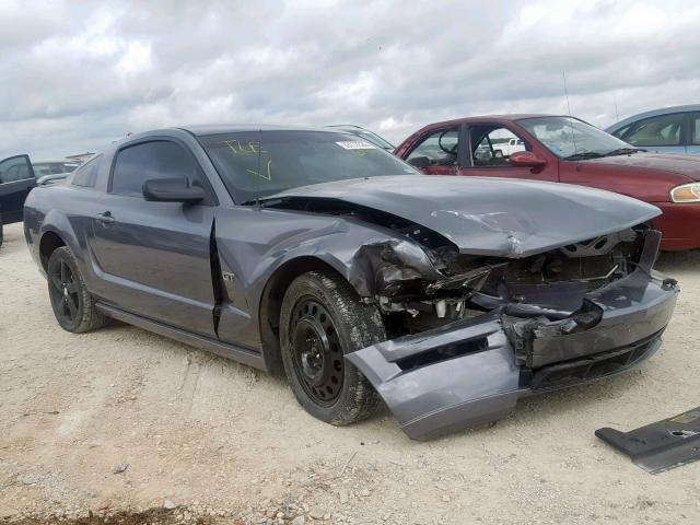 1ZVFT82H165160481 - 2006 FORD MUSTANG GT GRAY photo 1