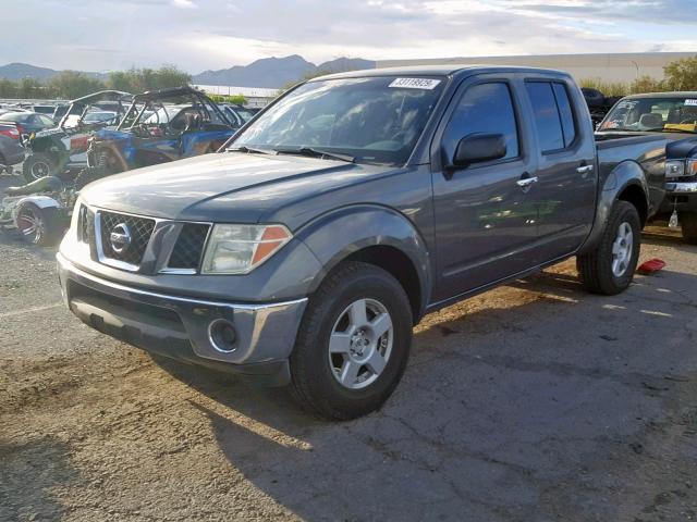 1N6AD07U88C406469 - 2008 NISSAN FRONTIER C GRAY photo 2