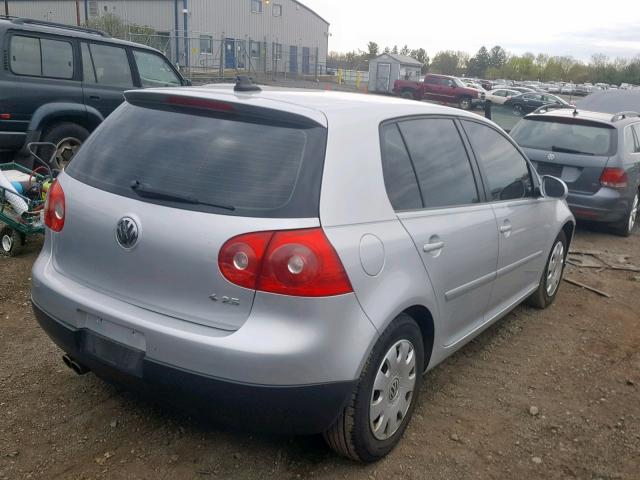 WVWDB71K69W142822 - 2009 VOLKSWAGEN RABBIT SILVER photo 4