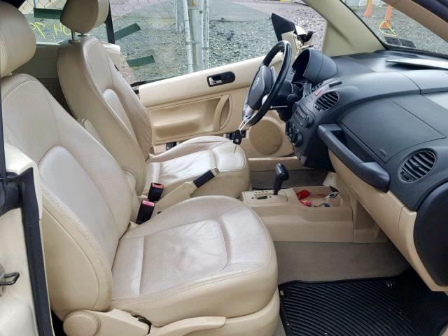 3VWSF31Y47M406560 - 2007 VOLKSWAGEN NEW BEETLE კრემისფერი ფოტო 5
