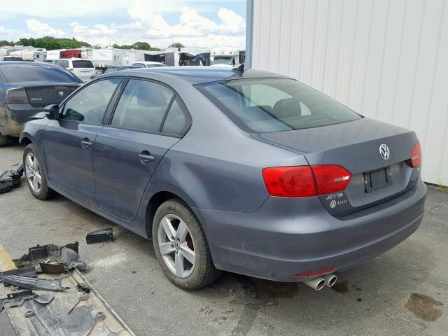 3VWLL7AJ6BM048183 - 2011 VOLKSWAGEN JETTA TDI GRAY photo 3