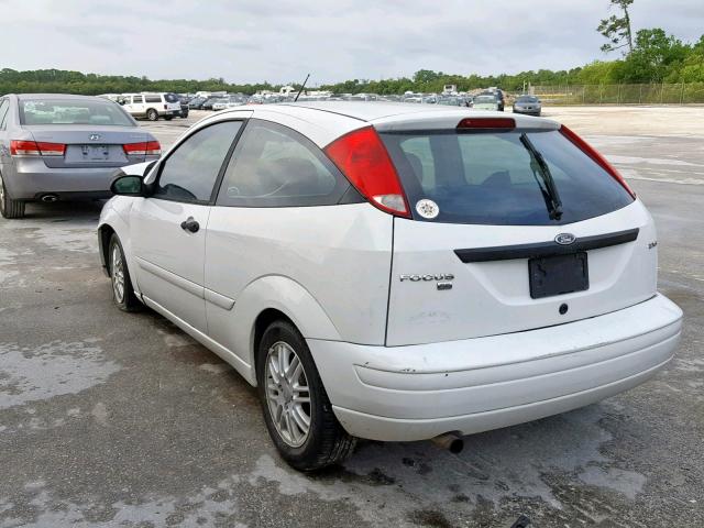 3FAFP31N95R146248 - 2005 FORD FOCUS ZX3 WHITE photo 3