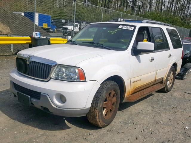 5LMFU27R93LJ23032 - 2003 LINCOLN NAVIGATOR WHITE photo 2