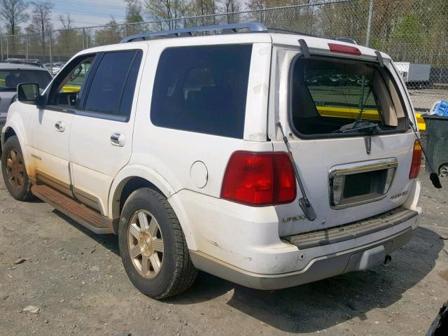 5LMFU27R93LJ23032 - 2003 LINCOLN NAVIGATOR WHITE photo 3