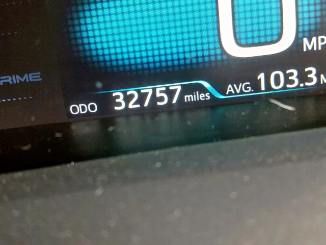 JTDKARFP3H3034359 - 2017 TOYOTA PRIUS PRIM 灰色 照片 8