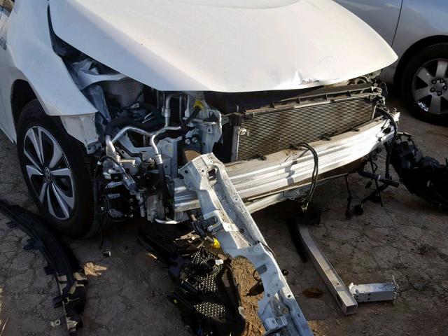 JTDKARFP5H3001346 - 2017 TOYOTA PRIUS PRIM 白色 照片 9