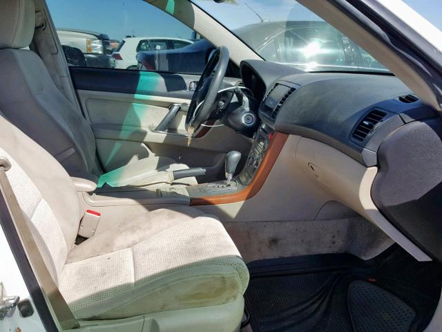 4S4BP61C757335220 - 2005 SUBARU LEGACY OUT WHITE photo 5