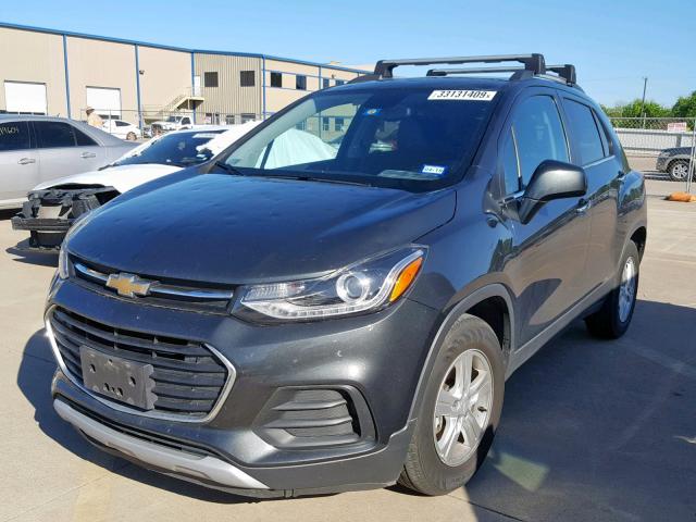 3GNCJLSB4HL153318 - 2017 CHEVROLET TRAX 1LT GRAY photo 2