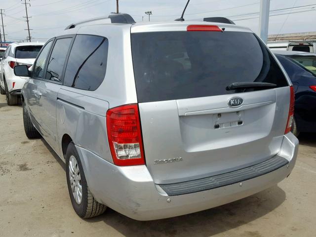 KNDMG4C79C6453158 - 2012 KIA SEDONA LX SILVER photo 3