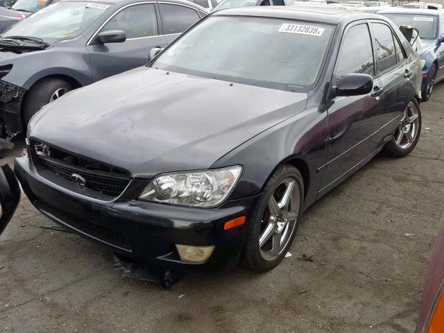 JTHBD182610010413 - 2001 LEXUS IS 300 BLACK photo 2