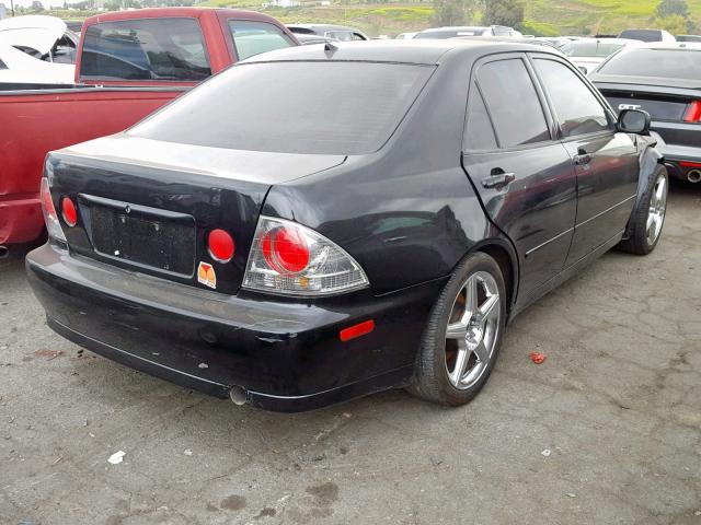 JTHBD182610010413 - 2001 LEXUS IS 300 BLACK photo 4