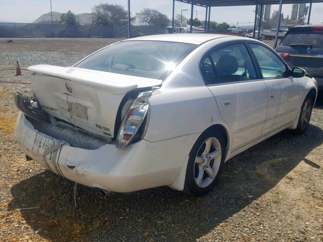 1N4BL11DX5N473055 - 2005 NISSAN ALTIMA SE WHITE photo 4