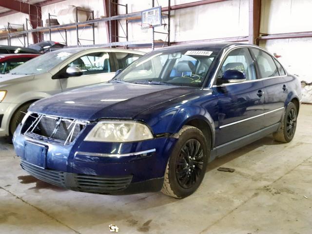 WVWMD63B74P246126 - 2004 VOLKSWAGEN PASSAT GL BLUE photo 2