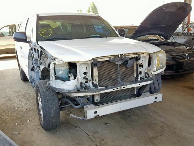 5TENX22N98Z497969 - 2008 TOYOTA TACOMA WHITE photo 1