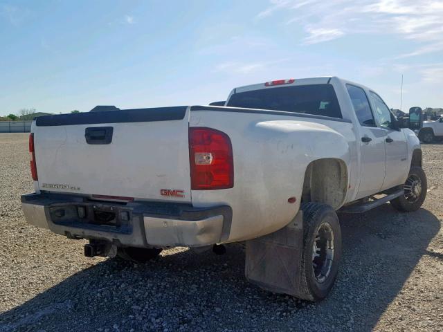 1GT7C3BG2AF142673 - 2010 GMC SIERRA C35 WHITE photo 4