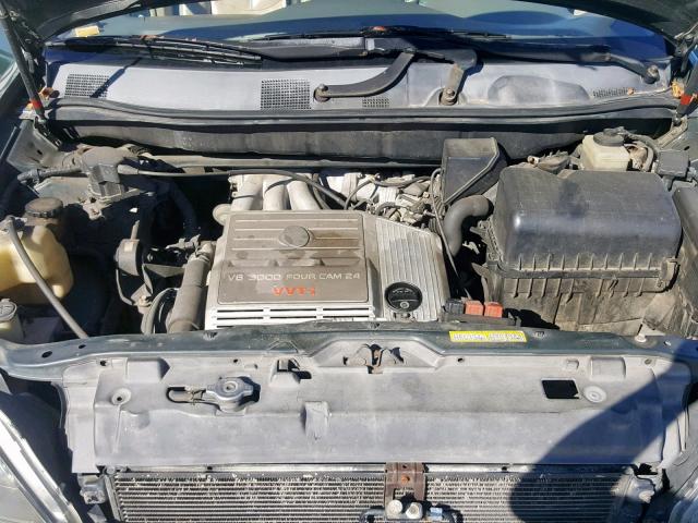 JT6HF10U9X0019352 - 1999 LEXUS RX 300 GREEN photo 7