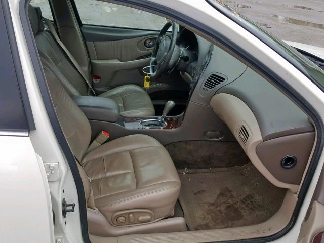 1G3GR64H614240915 - 2001 OLDSMOBILE AURORA WHITE photo 5