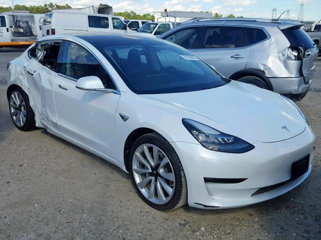 5YJ3E1EA3JF051243 - 2018 TESLA MODEL 3 WHITE photo 1