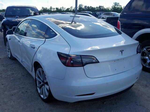 5YJ3E1EA3JF051243 - 2018 TESLA MODEL 3 WHITE photo 3