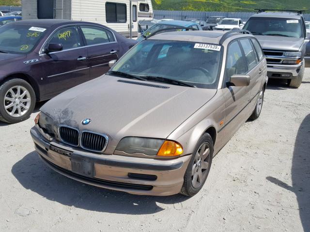 WBAAR3343YJM01278 - 2000 BMW 323 IT TAN photo 2