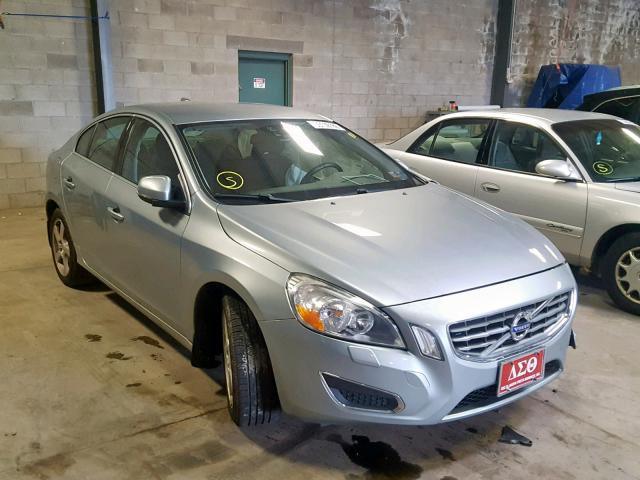 YV1612FS2D2232356 - 2013 VOLVO S60 T5 SILVER photo 1